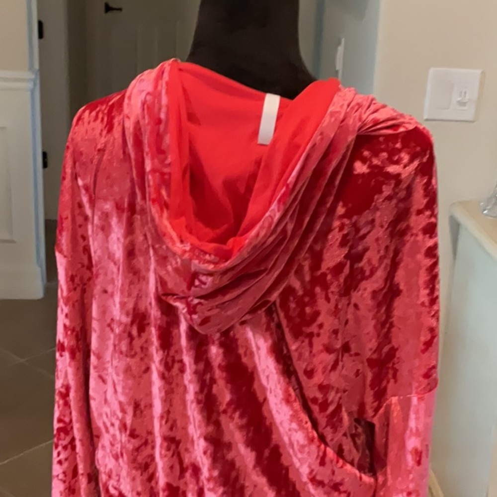 FABLETICS crushed velvet zip front hoodie, red, size XL - Picture 5 of 6